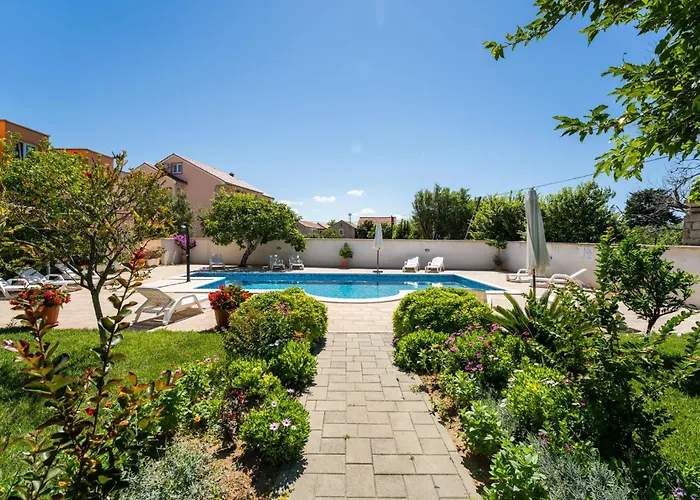 Bonex-6 By Interhome